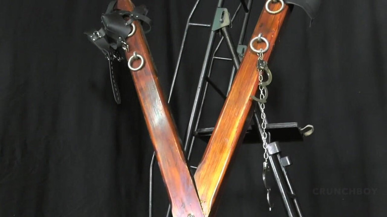 FETISH BDSM STUDIO: BDSM session in orgy wih spanking
