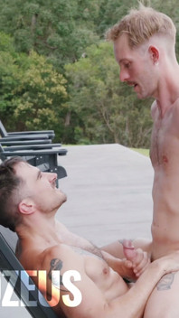 Două aussies Twunk futai în aer liber
