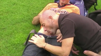 ARAB FUCKERS WITH HUGE COCKS: Ošukaná hetero arabem na stadionu