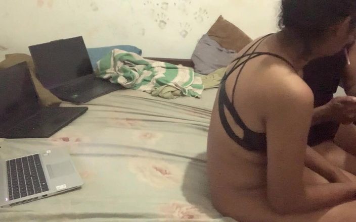 Tina Baby: Дезі пара має секс