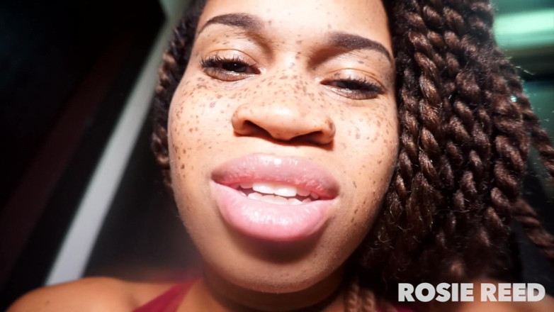 Rosie Reed: Laisse-moi te lécher le visage en l’air
