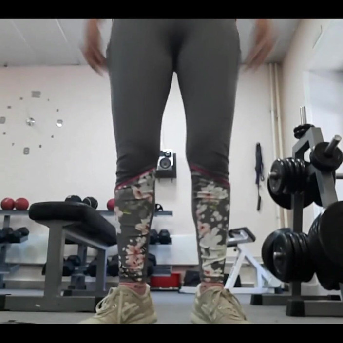 FrauleinP: Pișat picurând prin pantalonii mei este un must după sală