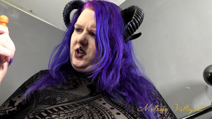 Mxtress Valleycat: Giant ghoulfriend found out your dirty secrets