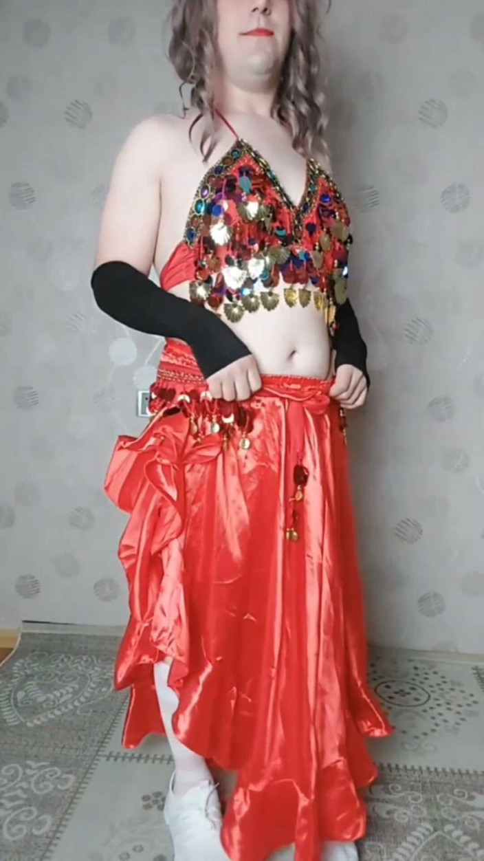 Kitty_Cross: Naughty Belly Dancer Hot Moves White Body