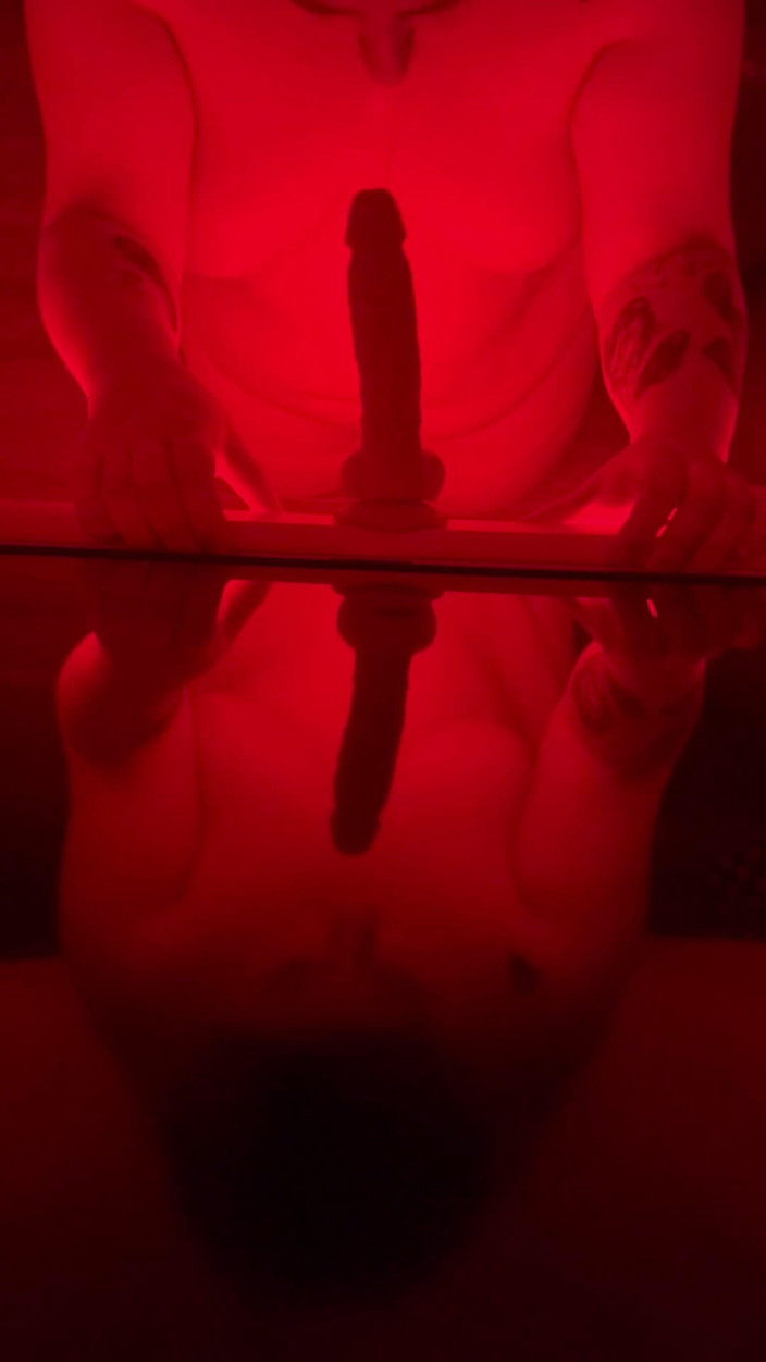 Quinnicide: 뚱뚱한 밀프 딜도 지저분한 POV 딥쓰롯