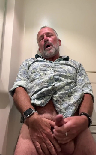 Daddybearvlc: Daha fazla tutamadım! Train Wank