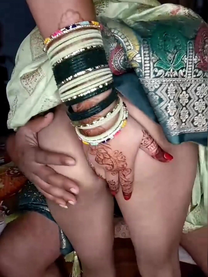 Nisha bhabhi ki chudai: Gadis sange ini dientot habis-habisan sampai mulutnya menganga lebar