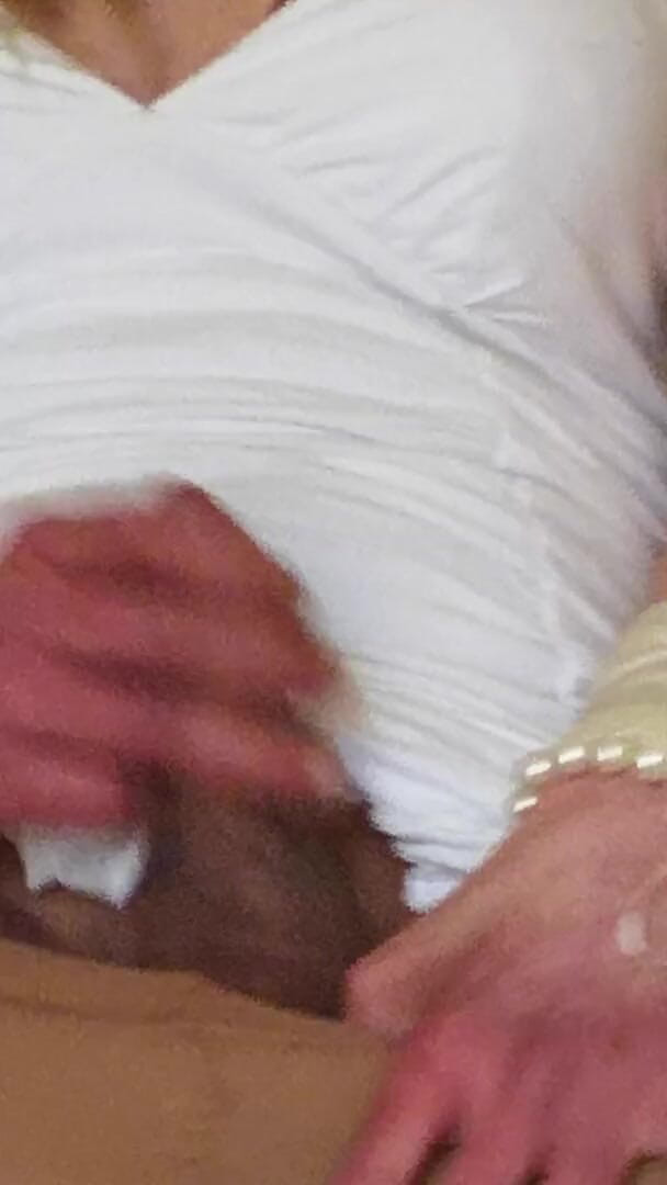 Wet Perversions In Nylons: Ношение целомудрия и возбуждение, часть II