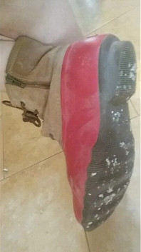 Fotos de mis pies en calcetines y desnudos