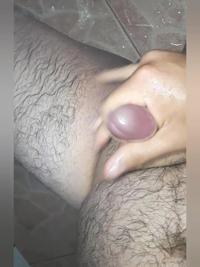 Davidandrexxx: Ricchi che arrivano e si masturbano nel thread
