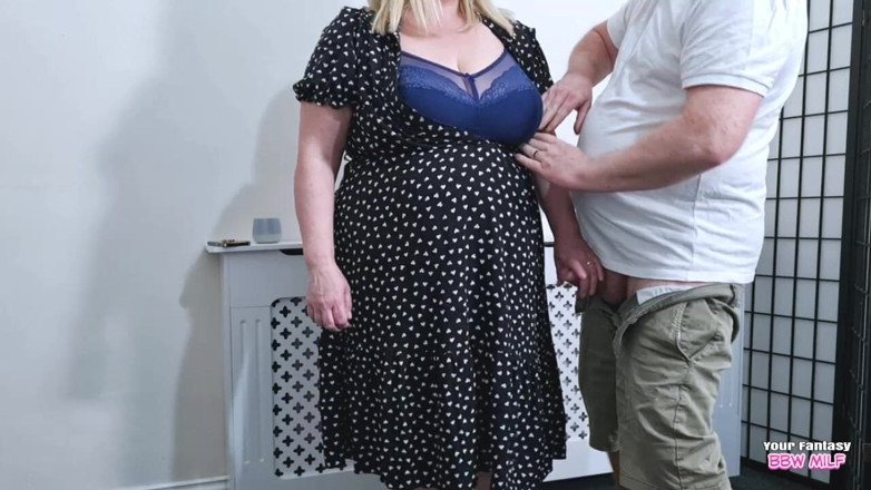 BBW_Wife: Külotumu koklarken yakalandı (orta yaşlı seksi kadın fetiş evli kadın amatör...