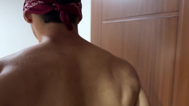 Angela_fox: Ma demi-sœur lubrique me séduit et me bande les yeux...