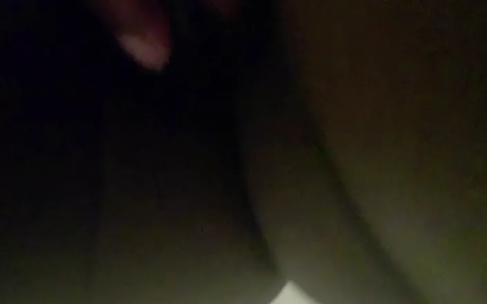 Roseblue2: Playing with My Wet Pussy in the Shower