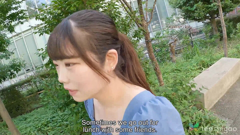 Tenshigao: Japanese Housewife Asami Wakana Comes to Us to Get Naked...