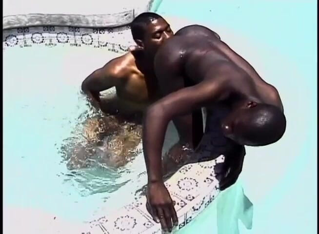 Gay 4 Pleasure: Two wet bodies fucking at the swimming pool