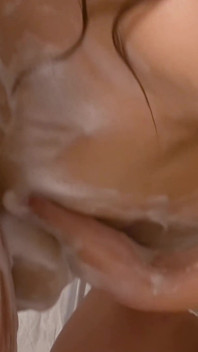 Gorąca Titjob i mokry seks jebanie duże cycki japońskie milf w łazience