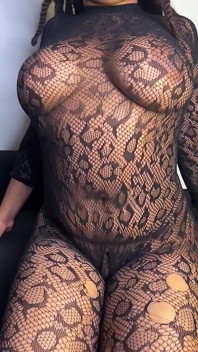 Ebony Sexy – Buah dada besar
