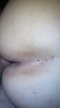 Een Arabische Schoonheid Met Een Condoom. Close-up