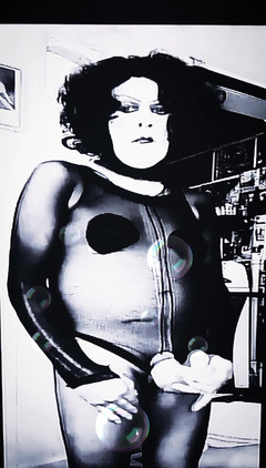 Bizzarra studios: Perversă la TV retro