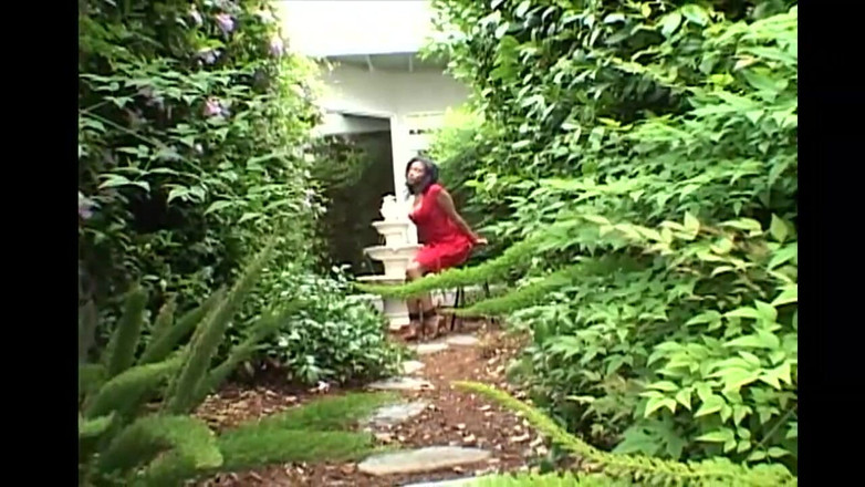 FM Video films: Ragazza bianca prende un mostruoso cazzo nero