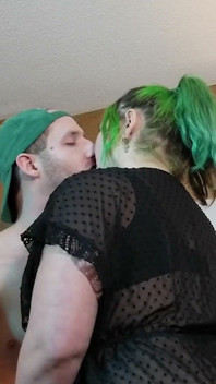 Líbání sexy goth - kompilace 2