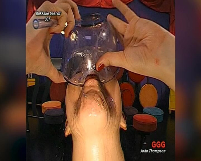 MMV German Teens: 사정 칵테일 - 핫한 갈색 머리 여자가 삼키고 싶어