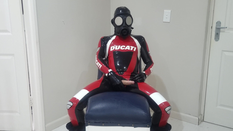 Athos: Urutan Kontrol Drone Lateks Ducati
