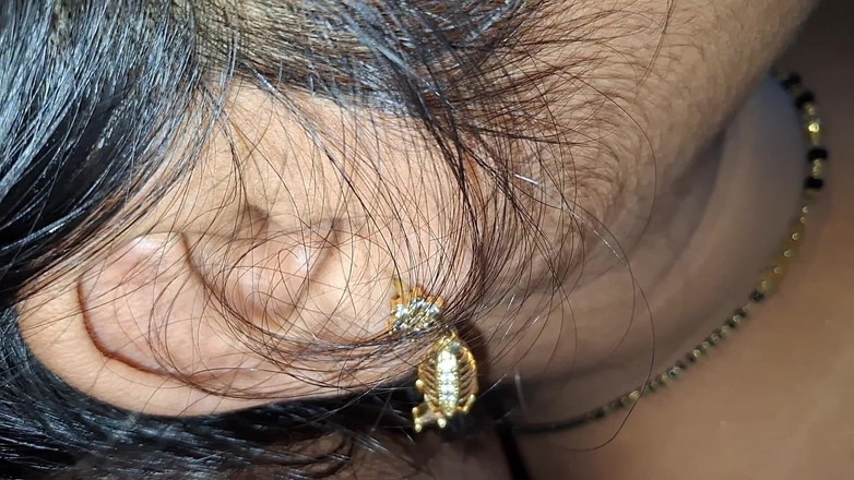 horneySonu: Sonu kouření a výstřik na prsa