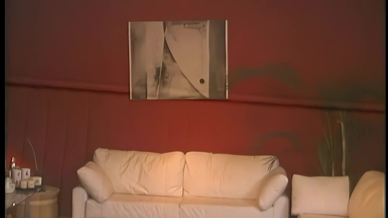 Hand Lotion Studios: Två amatör våt brunett delade en stor svart kuk i...