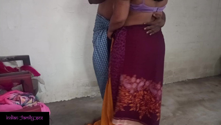 Indian IFS: Telugu audio follando a mi criada cuando mi esposa no...