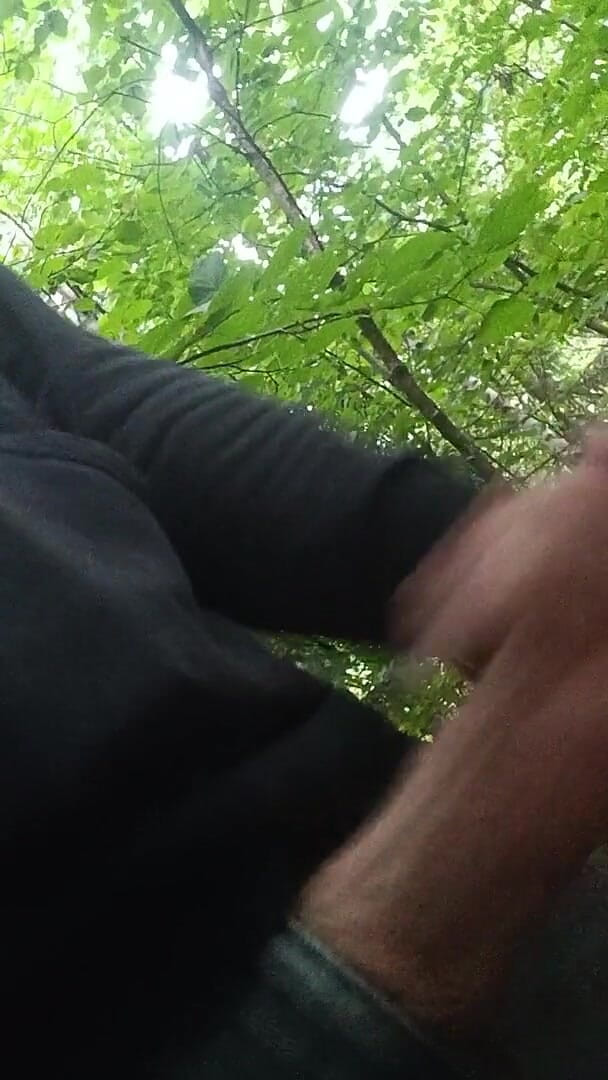 Cumshot at the Bus Stop (Chulio)