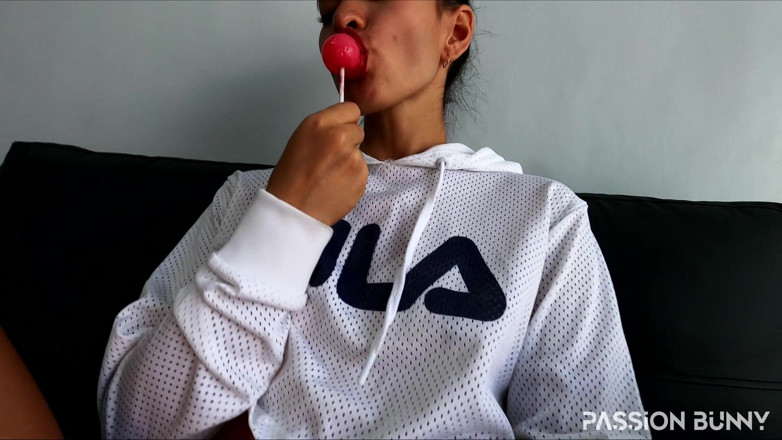 PassionBunny: Doce doce masturbação - buceta de estudante