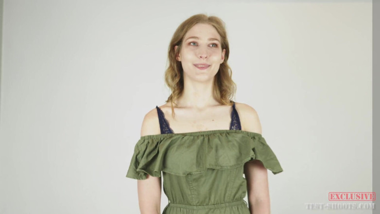 Test-Shoots: Сексуальна молода оголена бухгалтерка Blizard, інтерв'ю з оголеним відео кастингом