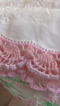 Ziua ta de a mirosi batiste vintage Partea a 2-a, Lady Victoria Valente