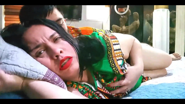 Kellyhotstepmom: สาวอินเดียนสเต็ปมารดาถูกลูกชายเย็ดแรงๆ