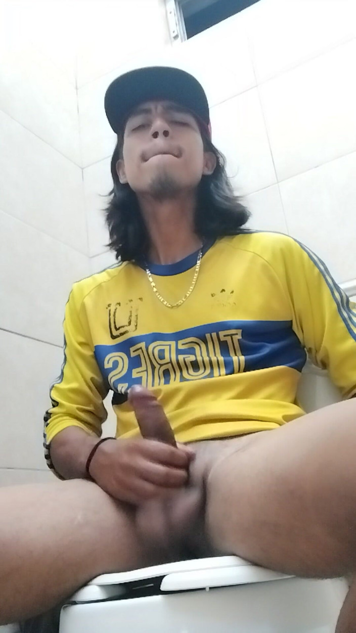 AlexAlejandro13: Banyoda Ekstra Yardıma Ihtiyacım Var