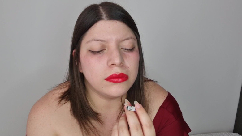 Alice H: Rauchen nahaufnahme