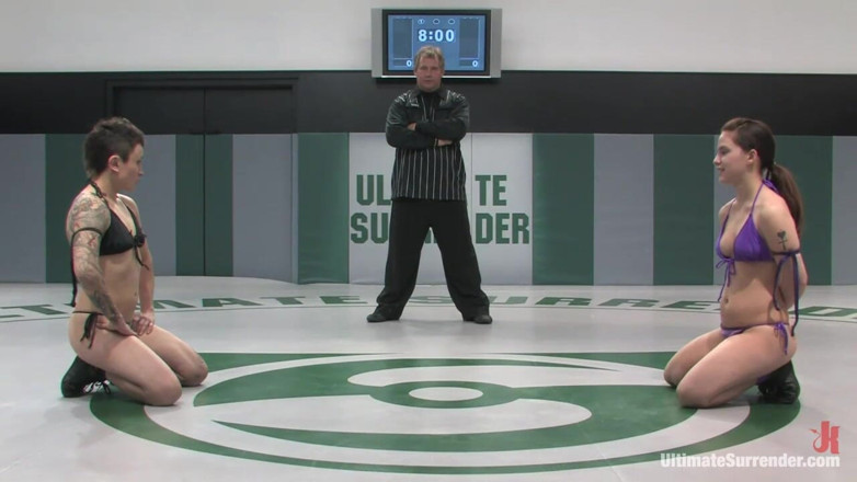 Ultimate surrender by Kink: Syd Blakovich Coșmarul (10-2) versus Devi Lynne Spartica (0-2)