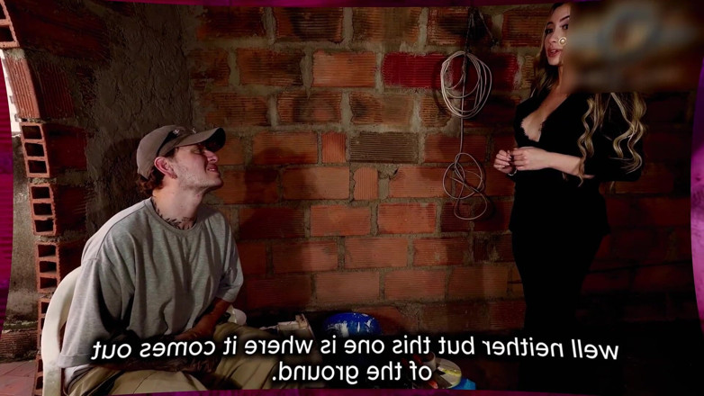 Ambar Prada: I Discover That the Bricklayer's Dick Was Masturbating in the...