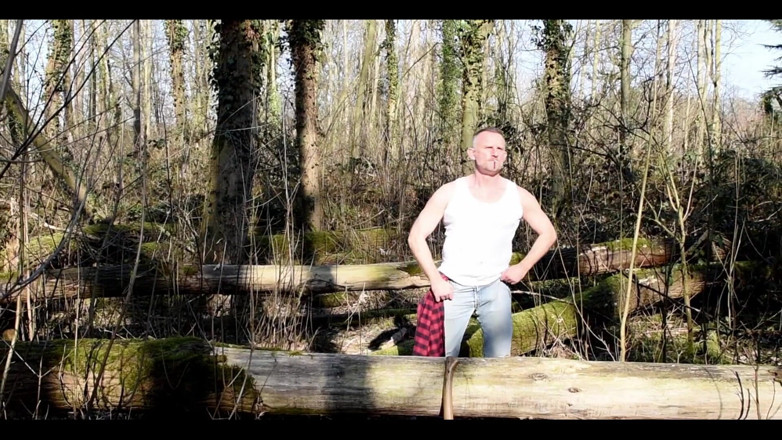 Alex Bullmann: Horny Havin' a Break