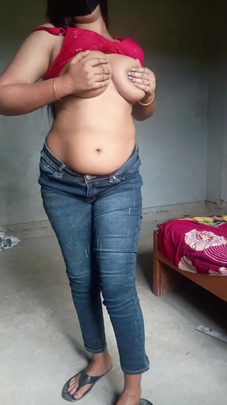 Taniyaxx: 뱅글라 비디오 녹음