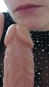 Jade Adora Giocare Con La Bocca