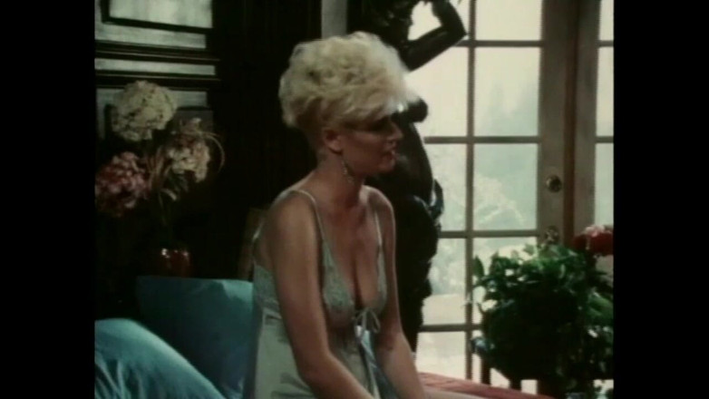 Vintage megastore: Она счастлива заняться утренним сексом со своим мужем