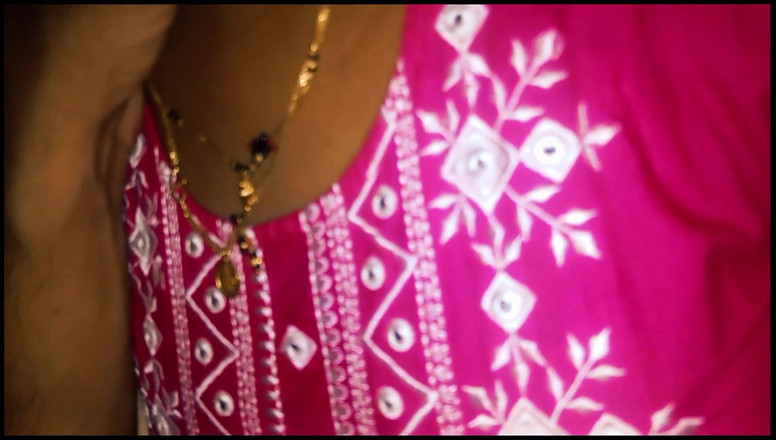 Harder299: Mama vitregă sexy din satul indian se bucură de sex...