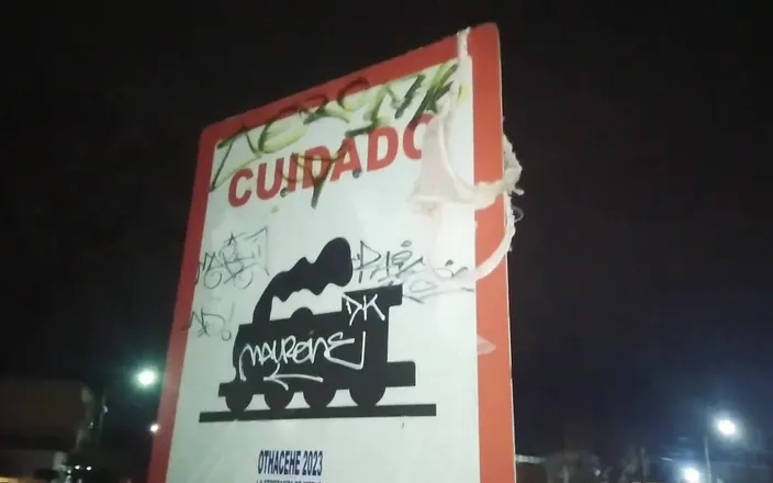 Activecouplearg: Public Sex on the Street Outdoors Caught Fucking by Police...