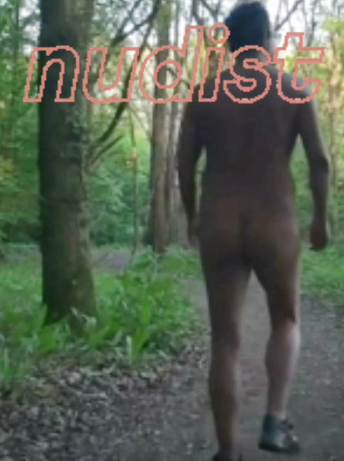 MaleModel: Nahé procházky