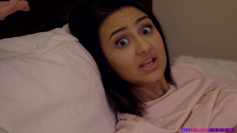 StepSiblings Caught: Nevlastní sestra vystoupí - S7:e6