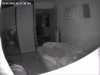 Heisseoma: Mastürbasyon yapmak zorunda kaldığım için amım yine ıslandı