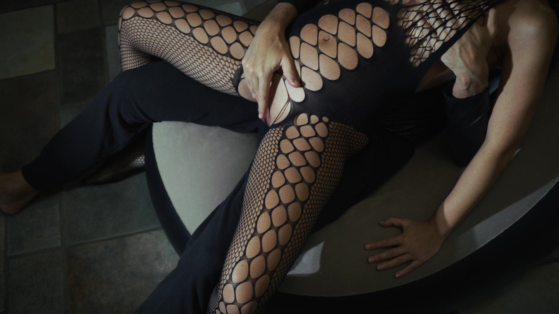 Jay_kate: Mi siedo sulle gambe di lui per massaggiare la mia...