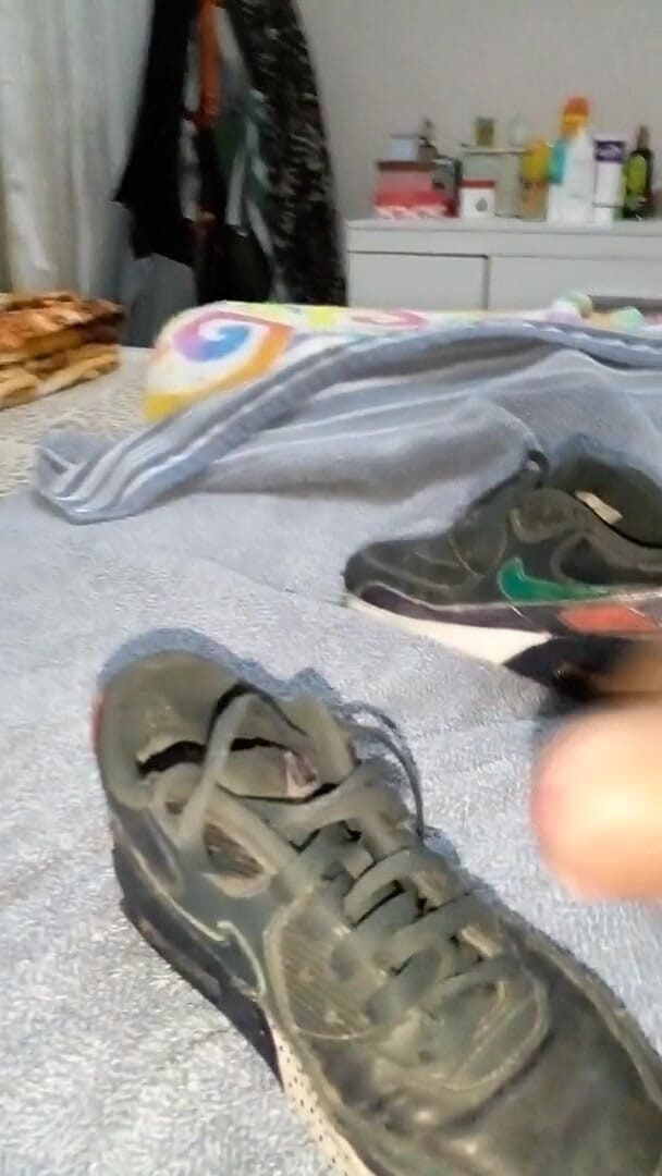 Sneakerfetish_BR: Sneaker Fuck and Cum on My Old Air Max